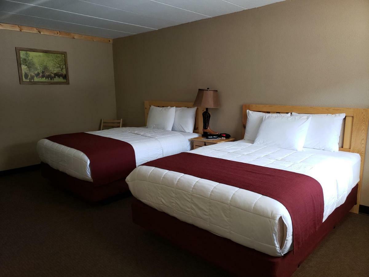 Woodside Dells & 2* Wisconsin Dells